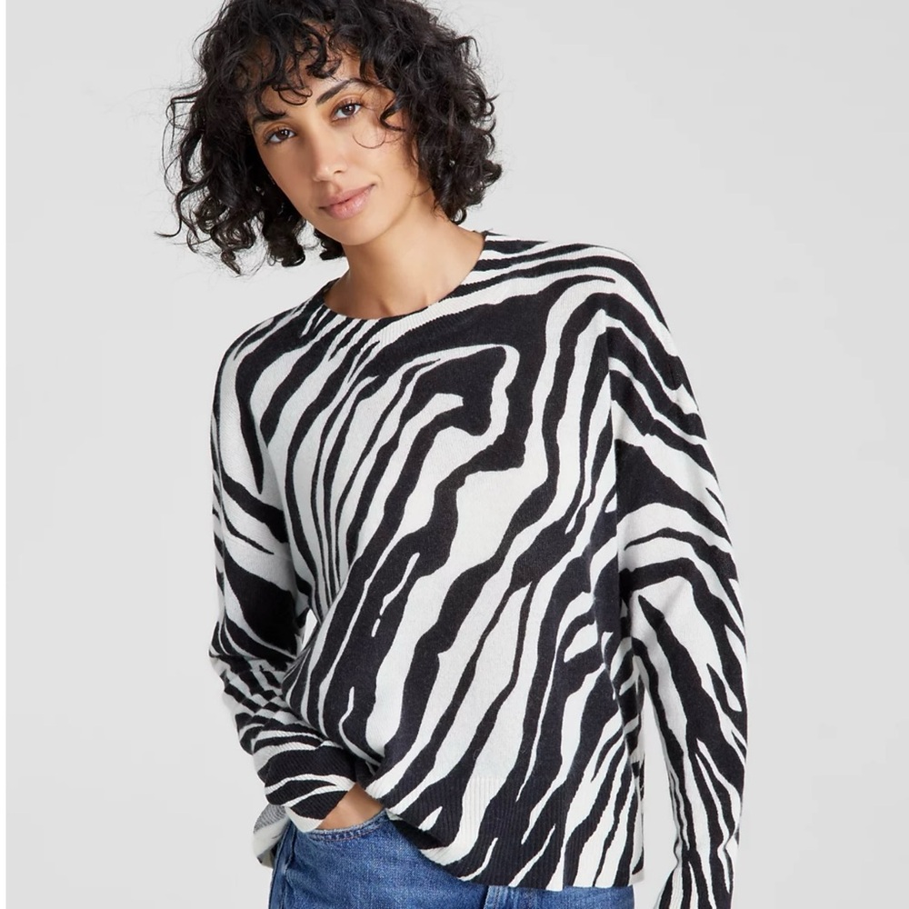CASHMERE SWEATER